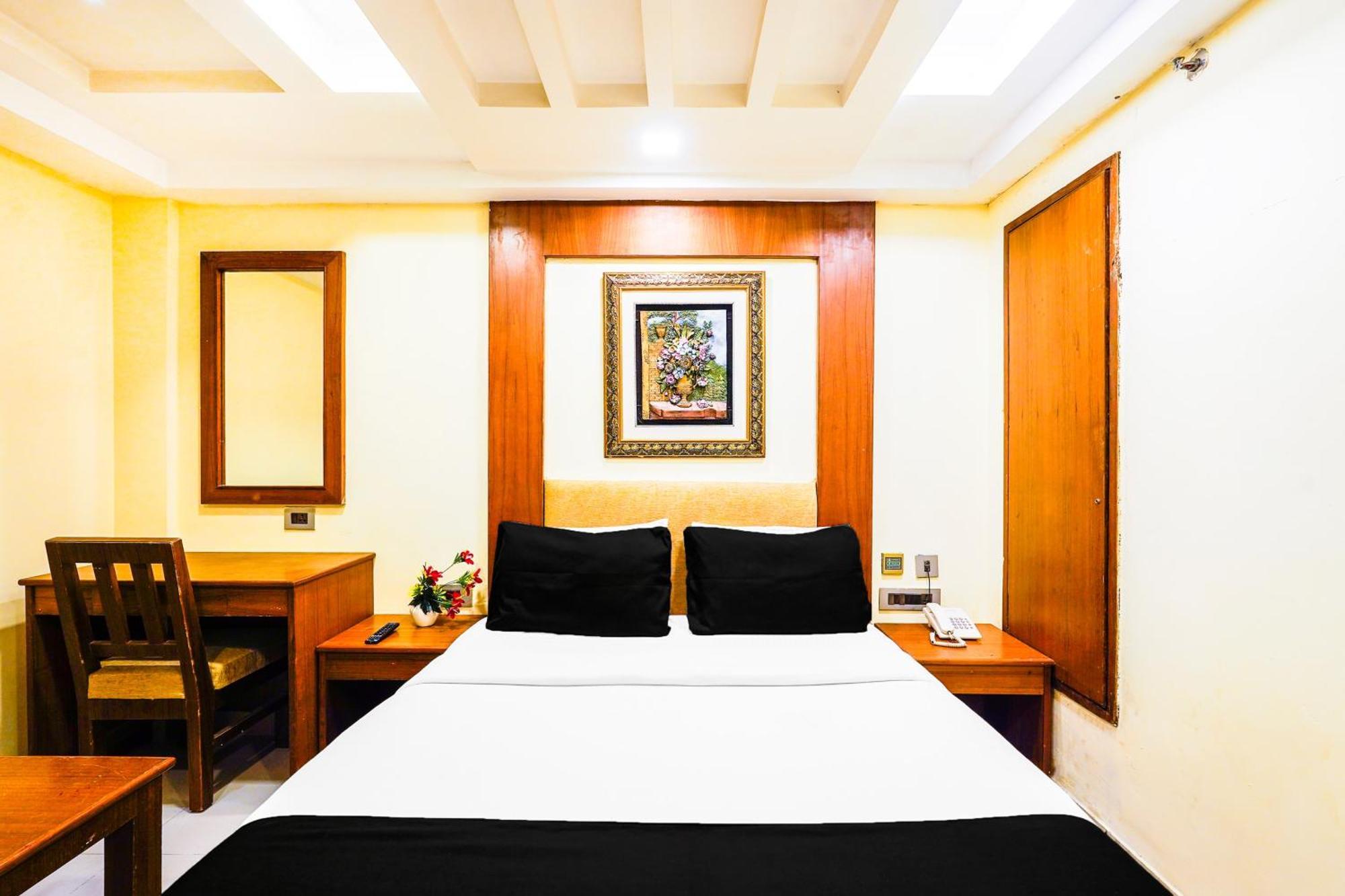 Super Townhouse Oak Alandur Near Chennai Airport Formerly Vijay Park Екстер'єр фото