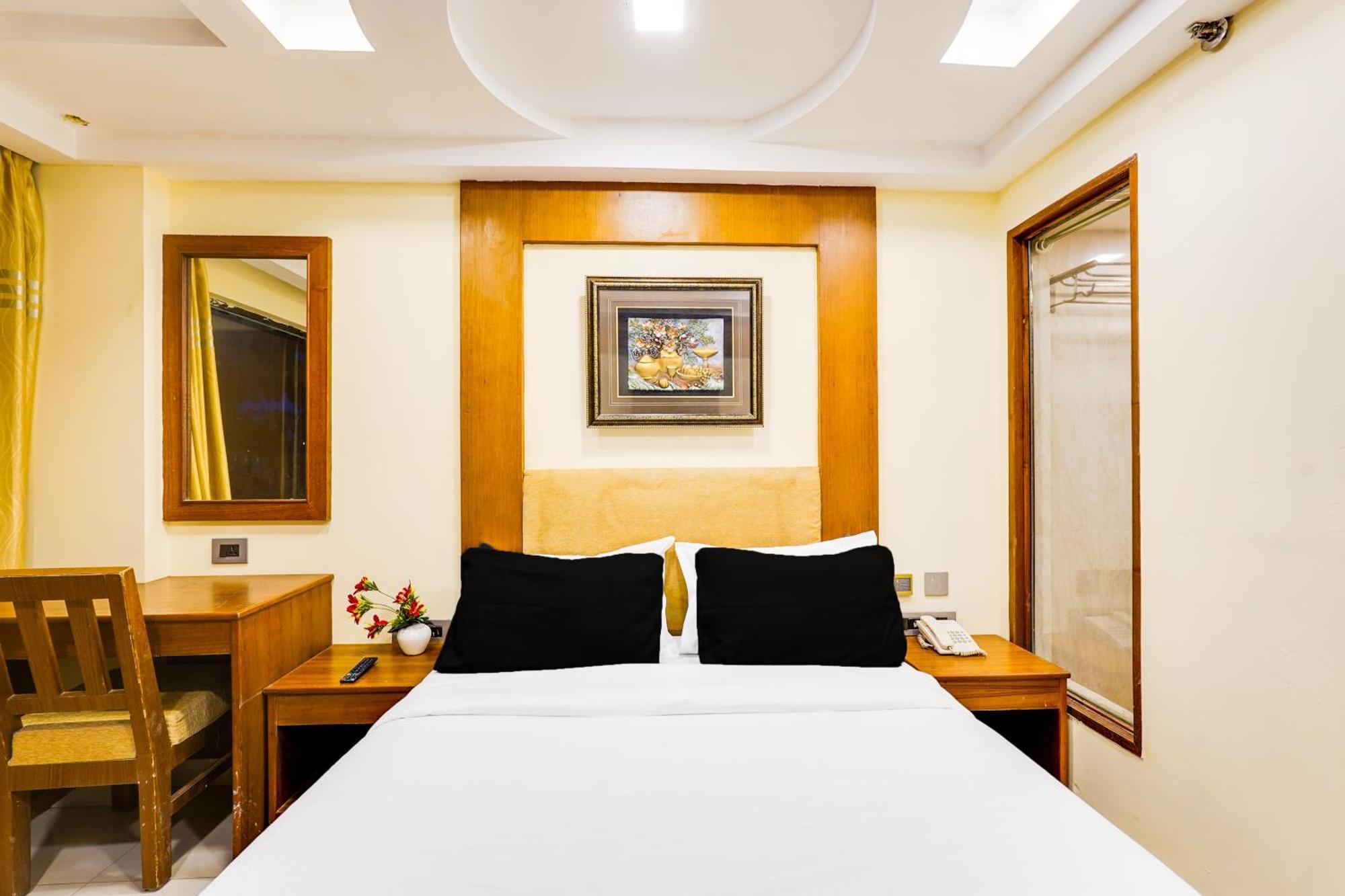 Super Townhouse Oak Alandur Near Chennai Airport Formerly Vijay Park Екстер'єр фото