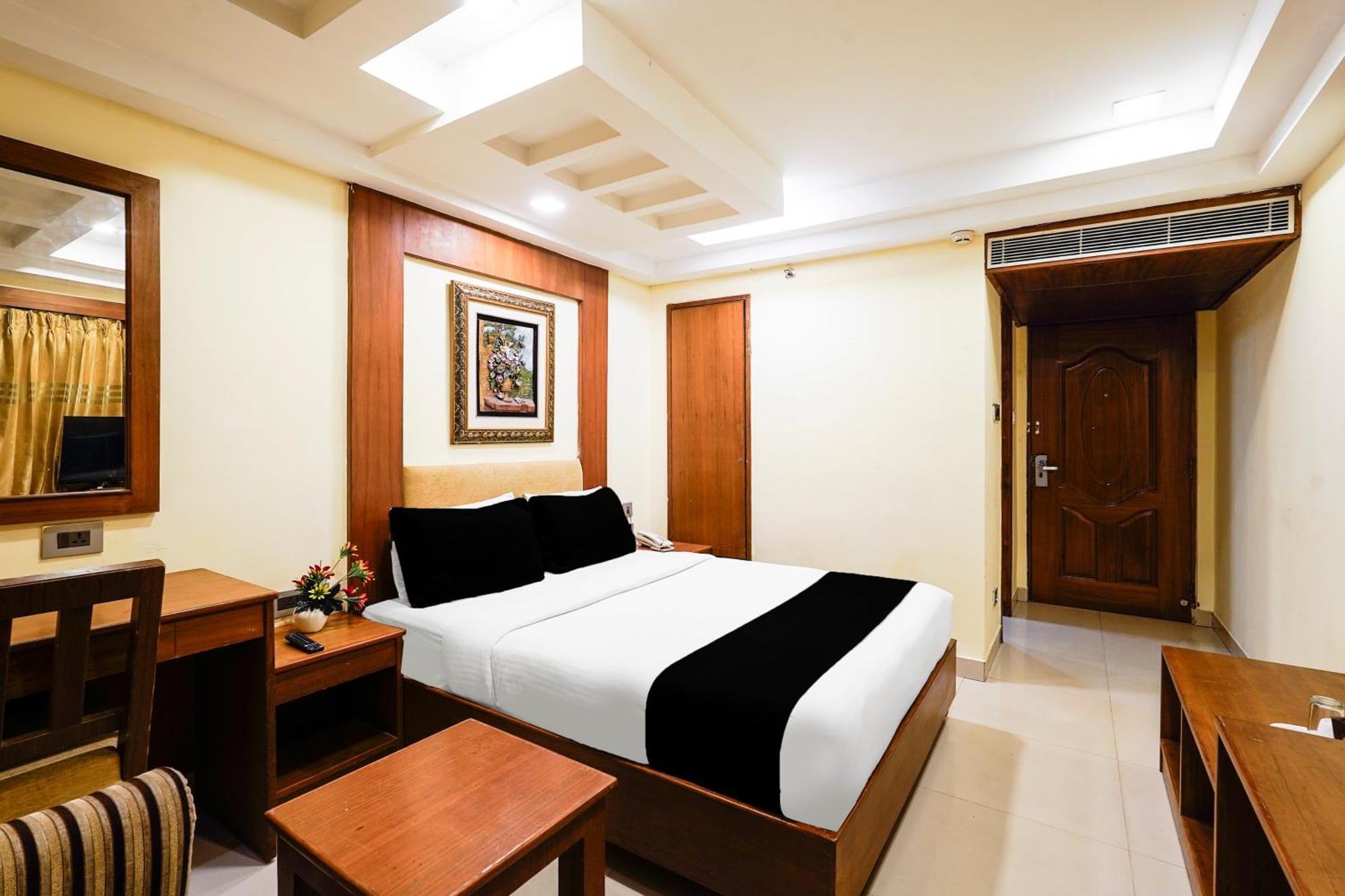 Super Townhouse Oak Alandur Near Chennai Airport Formerly Vijay Park Екстер'єр фото