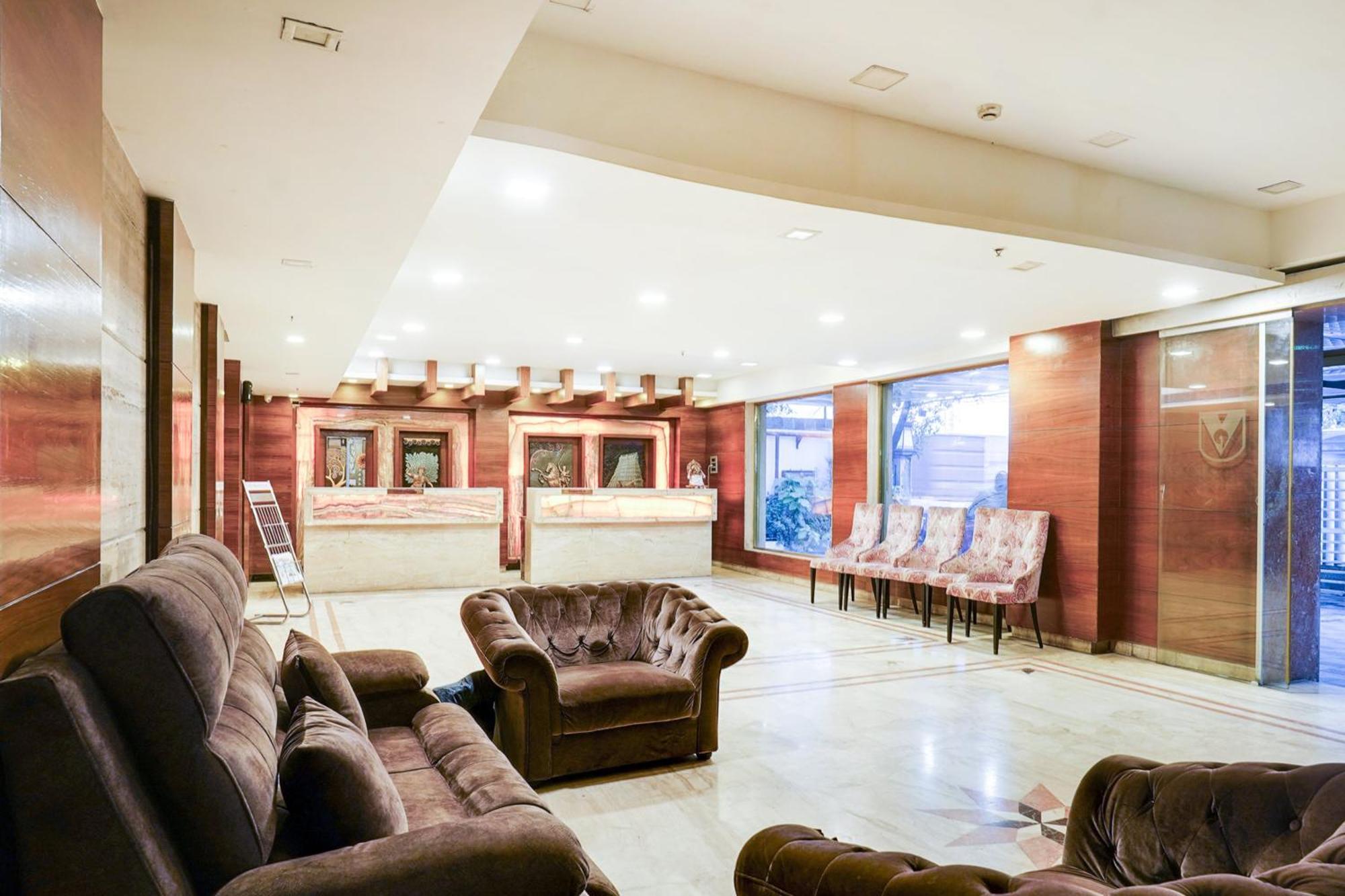Super Townhouse Oak Alandur Near Chennai Airport Formerly Vijay Park Екстер'єр фото